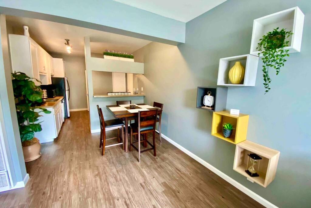 Centrally Located To All San Diego Has To Offer Exterior foto